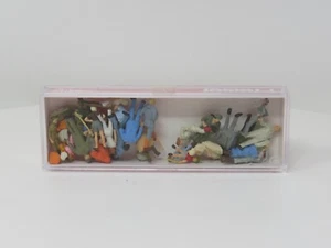Preiser HO 14413 Hikers Hitchhikers Recreational Walking People Figure Set - Picture 1 of 1