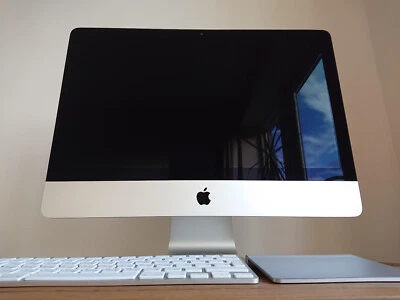 Apple iMac (21.5-inch, Late 2013) - Image 1 of 4