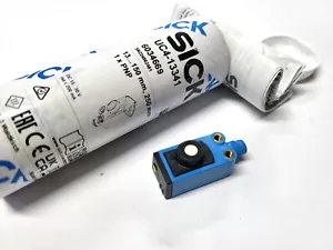 SICK UC4-13341 Ultraschall Abstandssensor Sn. 13-150mm PNP 6034669 - Bild 1 von 4