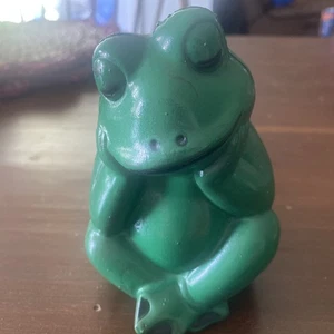 VTG 1970's Kitschy Thick Green Plastic Frog Coin Bank, w/ Stopper - Picture 1 of 11