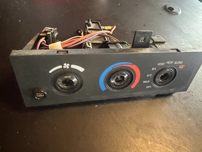 94-96 Caprice Impala SS A/C Heater Temperature Climate Control Defrost No Knobs - Image 1 of 3