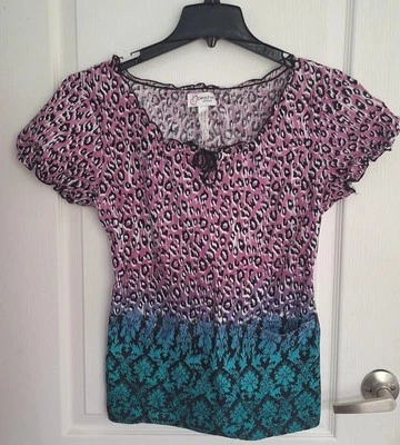 Peaches Women's Scrub Top, Animal Print, Purple, Blue, Ruffle Collar, Size Small - Image 1 of 3