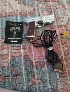 Blaze PlayStation 2 Gun With Manual - Picture 1 of 5