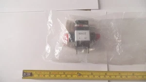 Válvula neumática Mace 1/4 hembra NPT 860-1134-0W1 - Imagen 1 de 3