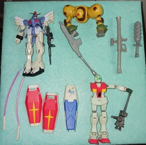 Vintage 1999 2000 Bandai Gundam Action Figure Lot Used Parts Accessories - Bild 1 von 11