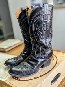 Lucchese Classics Black Cherry Brush Off Goat Cowboy Boots 9.5 E with Box EUC - Picture 1 of 14