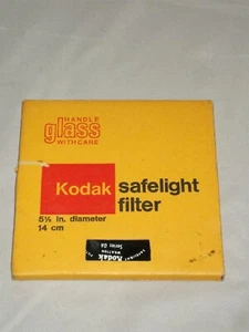 Kodak Darkroom Safelight Photo Processing Light Filter 0A 5 & 1/2" - Picture 1 of 1