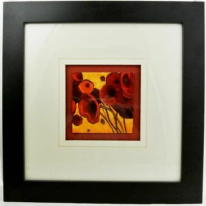 Amapolas Wildly I de Shirley Novak doble mate, vidrio y arte enmarcado 18 1/2”x 18 1/2” - Imagen 1 de 4