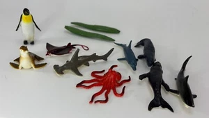 11 Stück Safari LTD Spielzeug Tierfiguren Meerwale Haie Delfine Pinguin - Bild 1 von 3