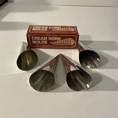 vintage fox run 4508 cream horn molds Set Of 4 With Box - Image 1 of 4