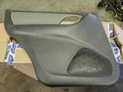 2001 - 2007 年福特 Escape 左后门板,灰色 — 第 1/4 张图片