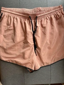 Pantaloncini da corsa Fashion Nova nuovi con etichette taglia 2X elasticizzati in vita foderati in rete pesca - Foto 1 di 12