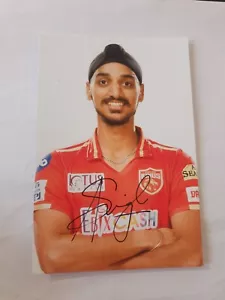 SIGNED INDIA CRICKET PHOTO-ARSHDEEP SINGH-WORLD T20 WINNER,IPL - Picture 1 of 1