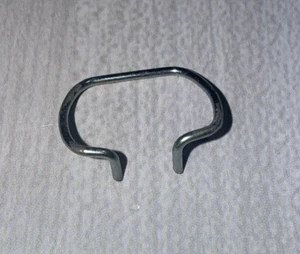 NOS YAMAHA TY250, R5, DT250, SPEEDOMETER CABLE HOLDING CLIP # 102-25137-00 - Picture 1 of 4