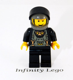 LEGO 2001 Boat Driver / Pilot Minifigure Studios Air Boat Sky Pirates 1362 1100