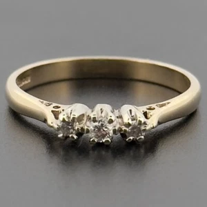 9ct Yellow Gold Diamond Three Stone Ring Size M 1/2 Hallmarked - Picture 1 of 8