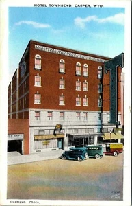 CASPER, WYOMING - HOTEL TOWNSEND - NEXT TO POLICE STATION - OLD POSTCARD - Picture 1 of 2