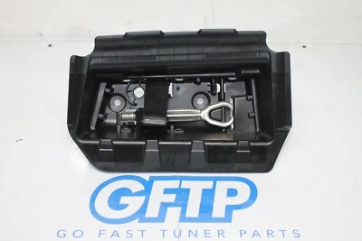 21-22 BMW M3 COMP OEM LH LEFT TRUNK CUBBY COMPLETE WITH TOW HOOK FACTORY STOCK - Imagem 1 de 4
