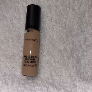 MAC Pro Longwear Concealer in NW25 - .30 fl oz/9 ml - New - Picture 1 of 2
