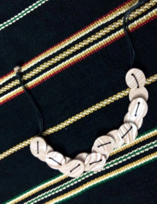 Collana Autunno fatta a mano 100% Made in Italy - Pietre Bianche - Rosse - Immagine 1 di 2