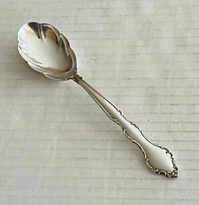 Cuchara International Silver 1965 Wakefield Sugar Shell plateada Foto 1 de 4