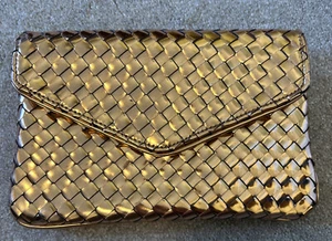 Classic Beautiful - Deux Lux Womens Foldover Magnetic Clutch metallic Woven - Picture 1 of 8