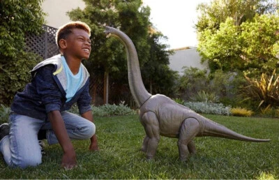 JURASSIC PARK Dinosaurio braquiosaurio Dominio Mundial Jurásico. BRAND BEW EN CAJA