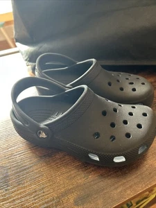 Crocs Kids Taglia J1 Nero Usato Ottime Condizioni - Foto 1 di 7