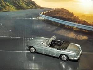 BRITISH MOTORING 1962-1963 MG MGB ROADSTER DIE CAST SPORTS CAR! RAW!! - Picture 1 of 6