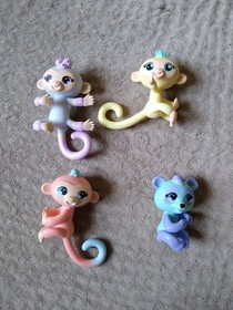 Fingerlings Mini Figures Lot Of 4 - 3 Monkeys & 1 Panda By WowWee