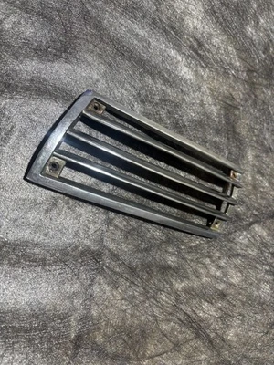 Porsche 911 912 4 tornillos bocina parrilla, lado conductor 1964 1965 Foto 1 de 4