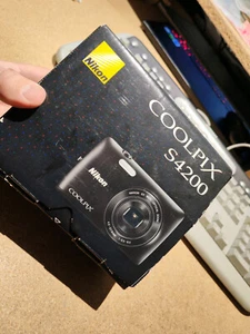 Nikon COOLPIX S4200 14MP BLACK Touchscreen Digital Camera TESTED & WORKING GREAT - Picture 1 of 15