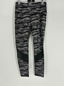 Xersion Workout Activewear Gray Camo Camouflage Fitted Pants Women's Size Medium - Picture 1 of 6