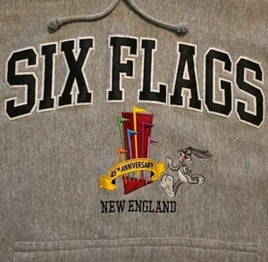 SIX FLAGS New England Adult Hoodie Sweatshirt 45th Anniversary Bugs Bunny 2XL LS - Picture 1 of 15