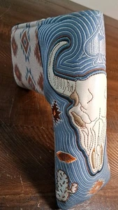 Western Pins & Aces Blade Putter Golf Headcover Longhorn Cactus Magnetic Closure - Picture 1 of 6
