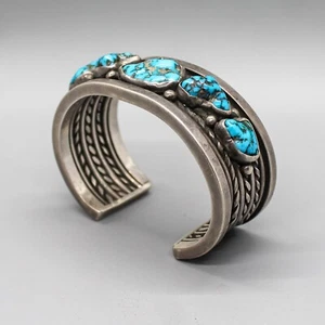 VINTAGE NAVAJO-STERLING SILVER & NATURAL TURQUOISE CUFF BRACELET-NATIVE AMERICAN - Picture 1 of 8