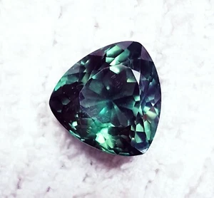 Piedra preciosa suelta certificada de 10,05 quilates con forma de trillón de turmalina verde natural - Imagen 1 de 6