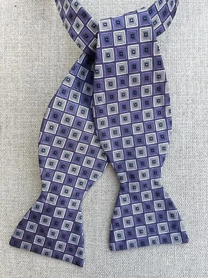 Jos. A. Pajarita Bank All Silk púrpura plata cuadros autocorbata ajustable 2,5" Foto 1 de 4