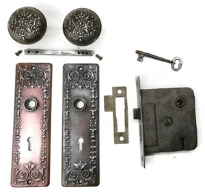 Antique Door Set Victorian / Eastlake Backplate Knob Mortise Lock Key Reclaimed - Picture 1 of 10