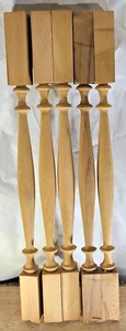 ¿Cedro vintage? Lote de 5 balaustres de husillo de madera torneada 26 x 1 5/8 pulgadas - Imagen 1 de 6
