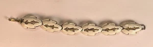 Bracciale vintage Coro smalto bianco foglia oro - Foto 1 di 4