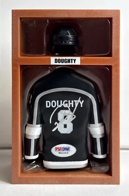 Mini vestuario firmado por Drew Doughty LA Kings PSA W52243 Foto 1 de 3
