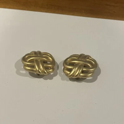 Pendientes giratorios con clip de perlas Erwin firmados en tono dorado Foto 1 de 4