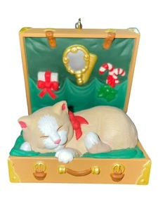 1997 Hallmark Keepsake Ornament Cat Naps Collector's Series Christmas Suitcase - Picture 1 of 7