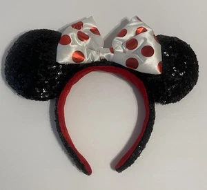 Diadema de Minnie Mouse con lentejuelas rojas a lunares orejas de Disney Parks Resort - Imagen 1 de 6