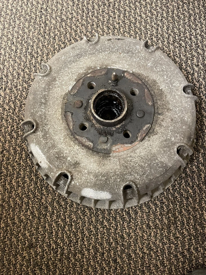 二手菲亚特 1100 1200 电视 1200 Cabriolet 前轮制动鼓 — 第 1/4 张图片