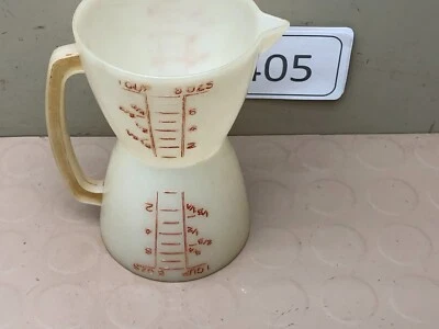 Vintage Retro Tupperware Double Sided Measuring Cup Wet/Dry Red Lettering - Image 1 of 4