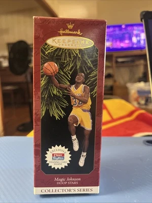 Tarjeta Hallmark Keepsake NBA Ornaments Magic Johnson Collector Series LA Lakers Foto 1 de 4