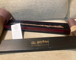 Varita Mascota Mundo Mágico Harry Potter La Mascota de Gryffindor - Imagen 1 de 9