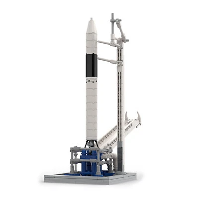MOC: S_p-a-c-e-X F-a-l-c-on 1 Launch Vehicle Rocket & Launch Pad 261 Parts - Image 1 of 4